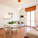 151_3582_zona_giorno_con_porta_finestra_Borghetto_Santo_Spirito