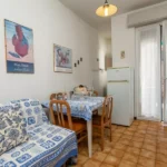 162_2833_soggiorno_con_porta_finestra_Borghetto_Santo_Spirito