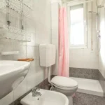 162_2843_bagno_con_doccia_Borghetto_Santo_Spirito