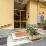 163_3308_entrata_del_condominio_Borghetto_Santo_Spirito