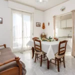 172_2657_zona_giorno_con_porta_finestra_Borghetto_Santo_Spirito