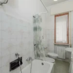 194_3179_BAGNO_CON_VASCAE_FINESTRA_Borghetto_Santo_Spirito