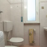 201_2997_bagno_con_finestra_Borghetto_Santo_Spirito