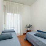 209_3750_CAMERETTA_CON_PORTA_FINESTRA_CON_DUE_LETTINI_Borghetto_Santo_Spirito