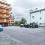 214_3830_parcheggio_esterno_del_condominio_Borghetto_Santo_Spirito