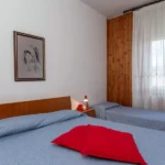 219_2118_camera_da_letto_Borghetto_Santo_Spirito