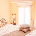 224_2152_CAMERA_DA_LETTO_CON_PORTA_FINESTRA_Borghetto_Santo_Spirito