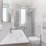 225_2168_BAGNO_CON_FINESTRA_Borghetto_Santo_Spirito