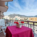 230_3137_tavolo_da_esterno_sul_balcone_Borghetto_Santo_Spirito