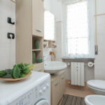 236_3877_BAGNO_CON_FINESTRA_Borghetto_Santo_Spirito