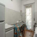 239_1688_cucina_con_porta_finestra_Borghetto_Santo_Spirito