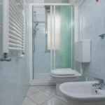 240_1668_BAGNO_CON_FINESTRA_Borghetto_Santo_Spirito