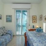 245_1572_ZONA_GIORNO_CON_TAVOLO_E_DIVANO_Borghetto_Santo_Spirito