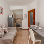 249_4749_zona_giorno_con_tavolo_e_tv_Borghetto_Santo_Spirito