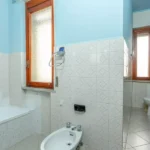 273_1326_bagno_finestrato_Borghetto_Santo_Spirito