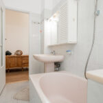 289_3928_bagno_con_vasca_LOANO