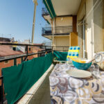 289_3932_balcone_con_tavolo_da_esterno_LOANO
