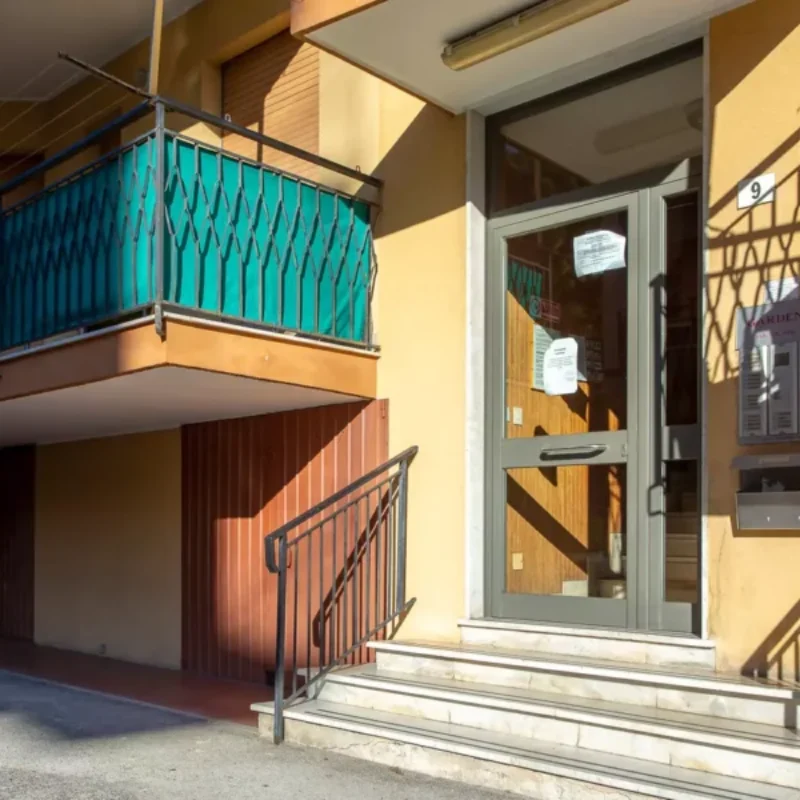 172_2644_entrata_del_condominio_Borghetto_Santo_Spirito