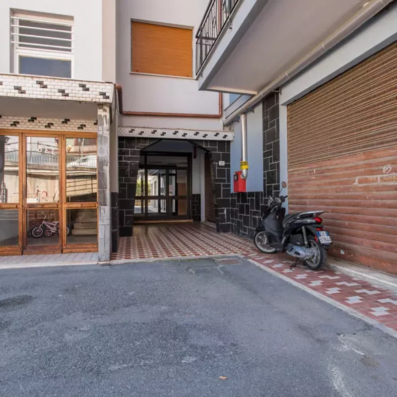 229_2385_ENTRATA_DEL_CONDOMINIO_Borghetto_Santo_Spirito